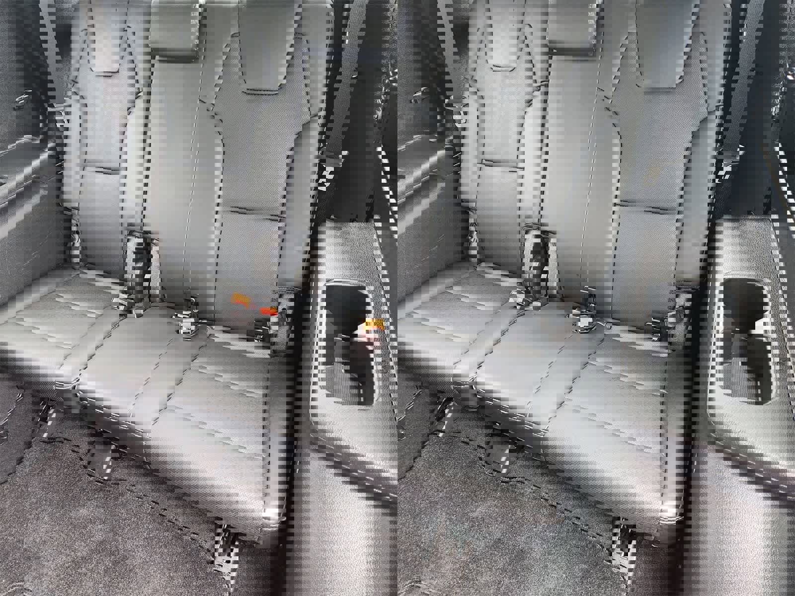 Used 2023 Kia Telluride LX image 30