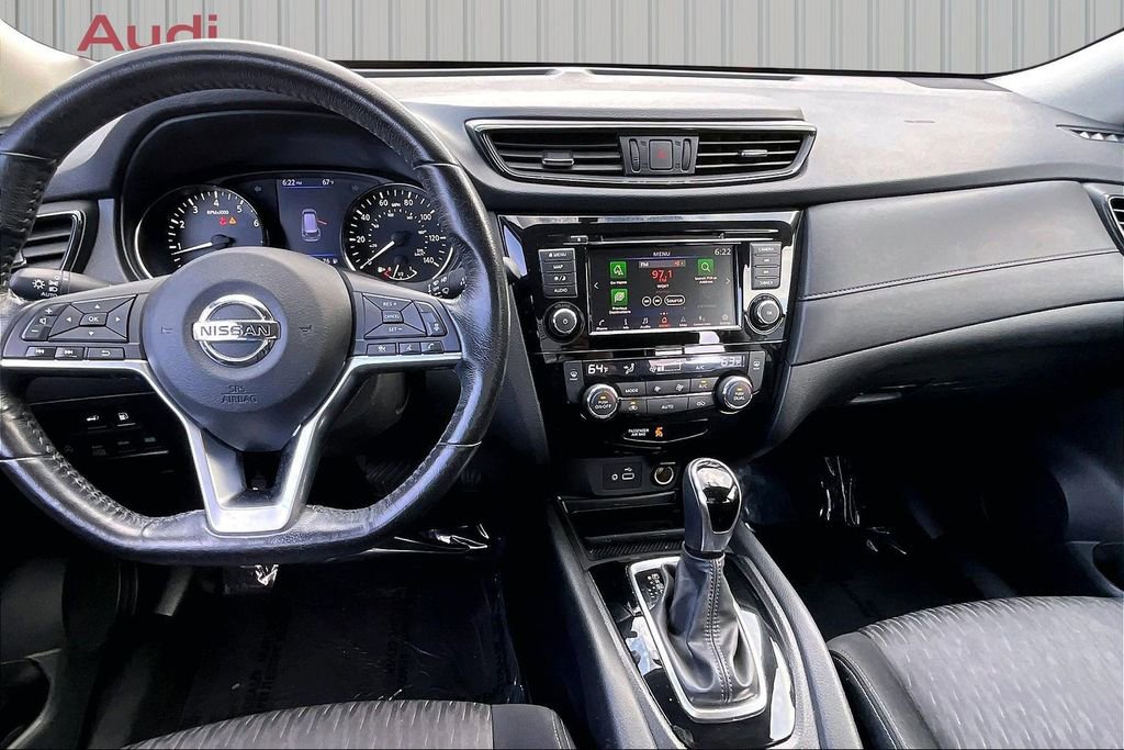 Used 2018 Nissan Rogue SV w/ Premium Package AWD/4WD image 7