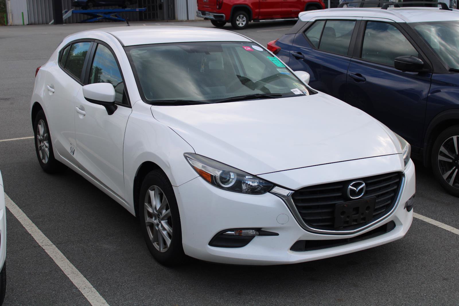 Used 2017 MAZDA MAZDA3 Sport FWD image 3