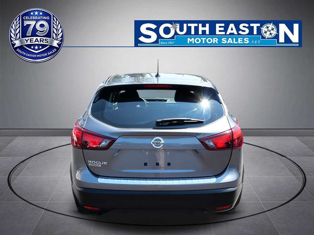 Used 2017 Nissan Rogue Sport S w/ S Appearance Package FWD image 4