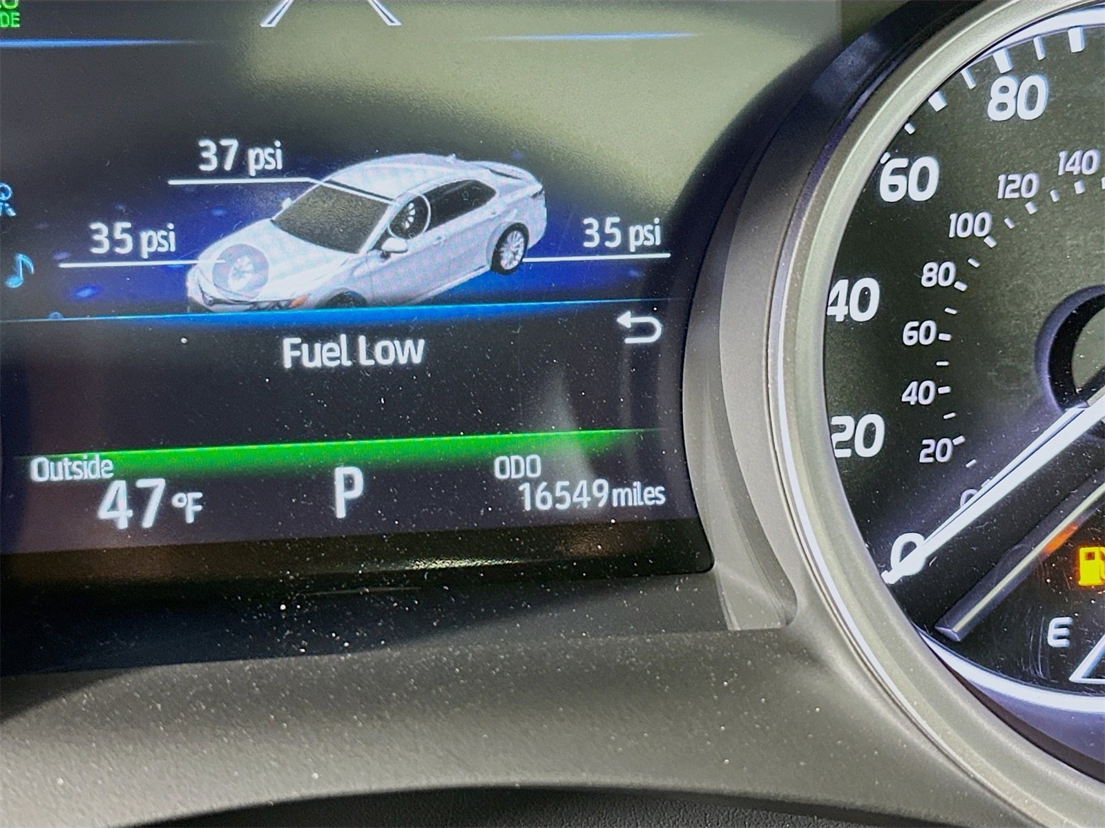 Used 2023 Toyota Camry XLE image 12