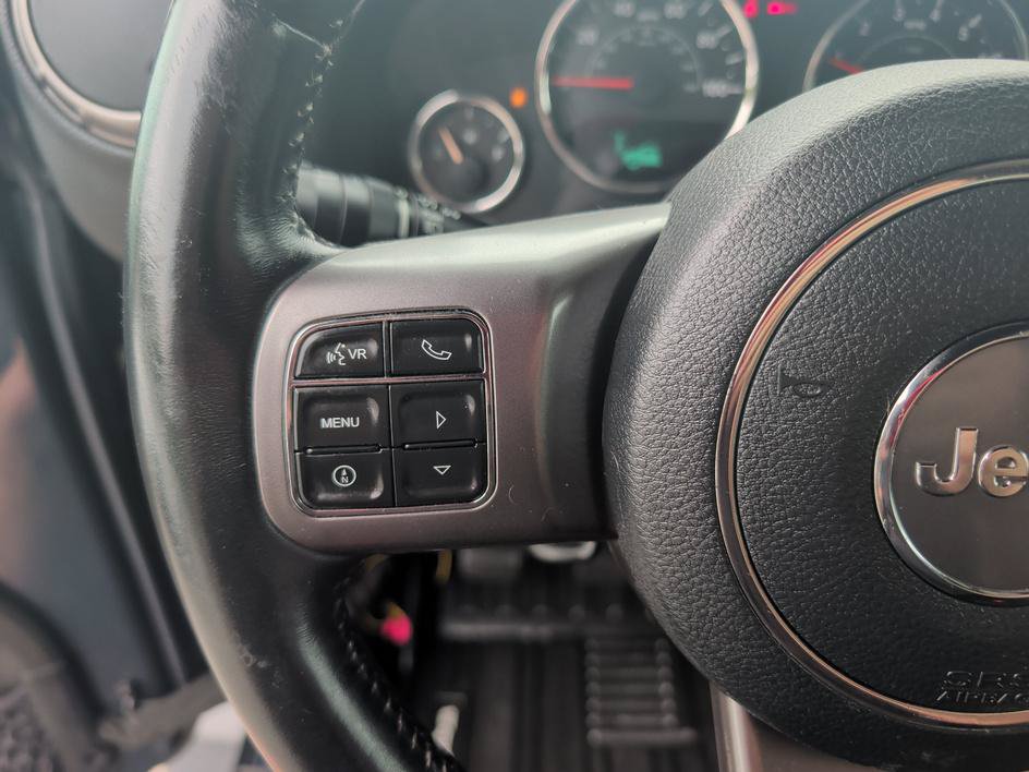 Used 2018 Jeep Wrangler Unlimited Sahara AWD/4WD image 19