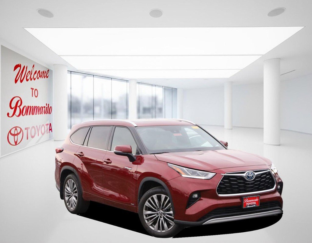 Used 2021 Toyota Highlander Platinum AWD/4WD image 2