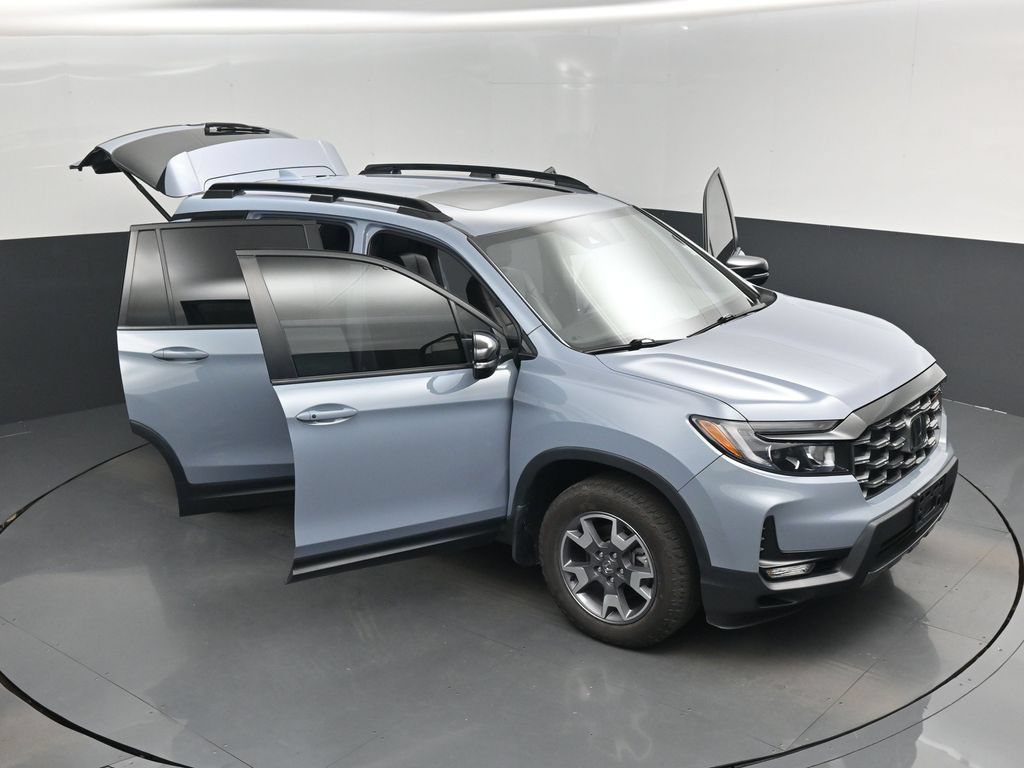Used 2023 Honda Passport TrailSport image 19
