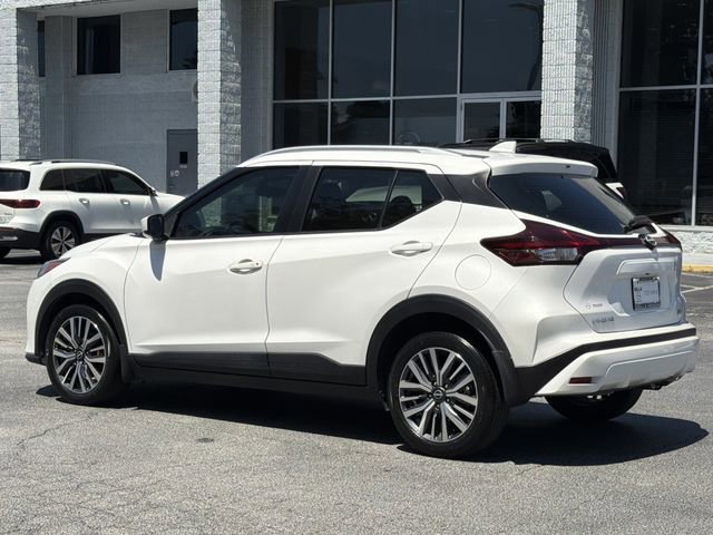 Certified 2022 Nissan Kicks SV FWD image 3