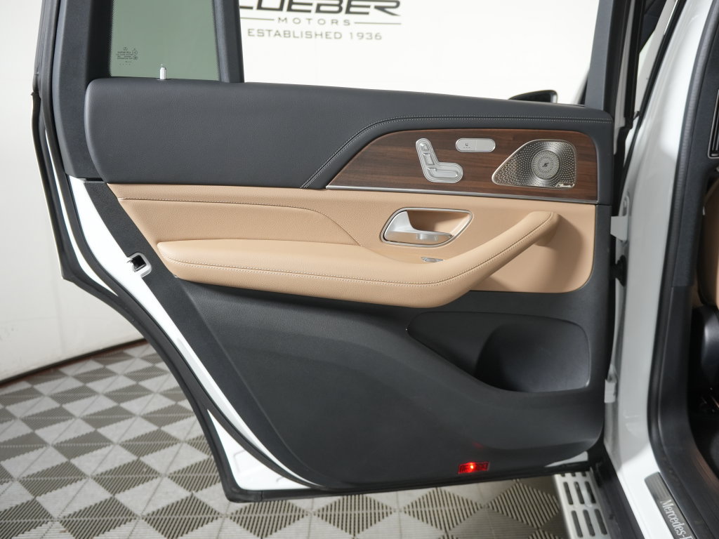 Certified 2025 Mercedes-Benz GLS 580 4MATIC image 32