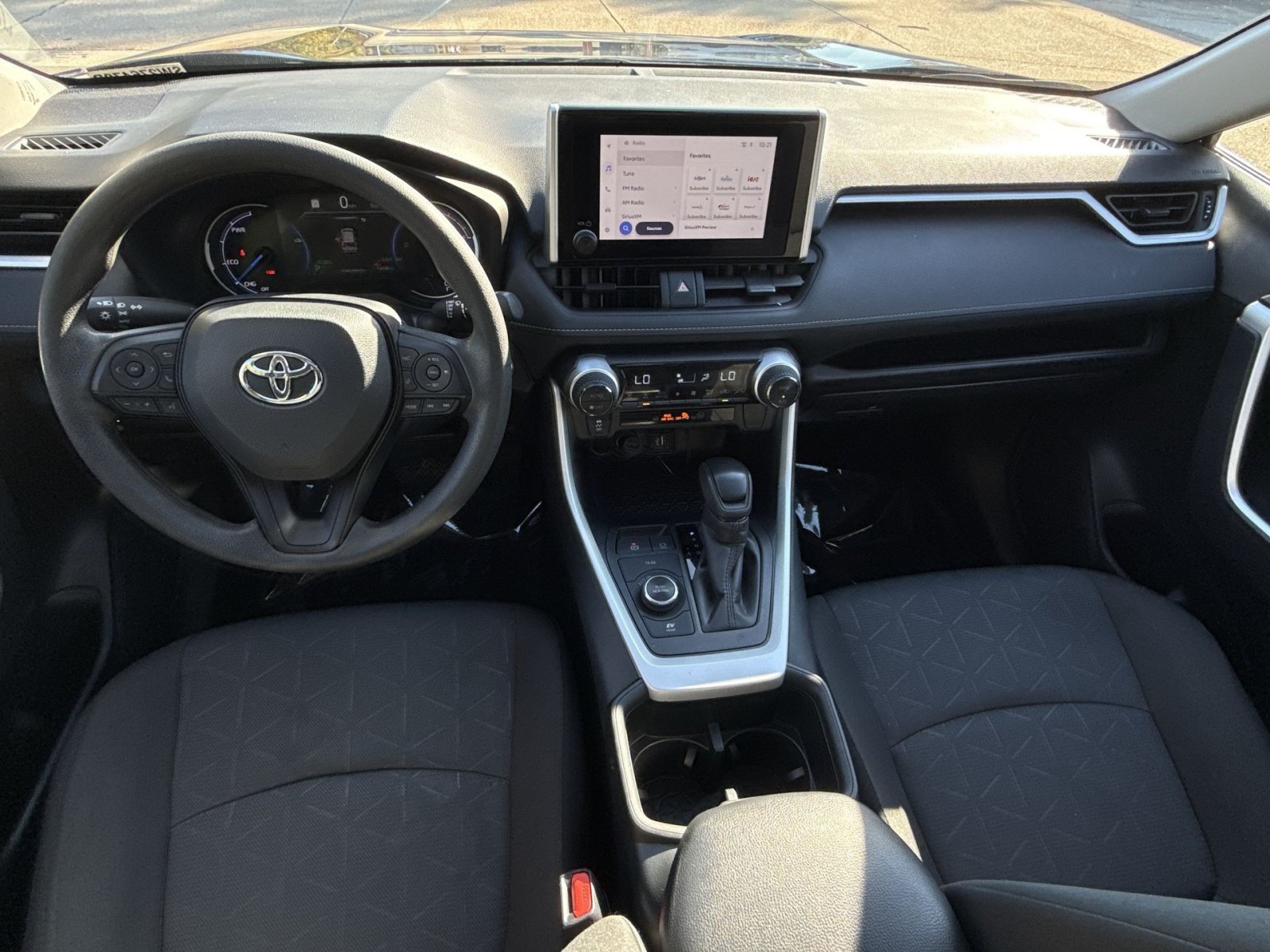 Used 2025 Toyota RAV4 XLE w/ Convenience Package AWD/4WD image 25