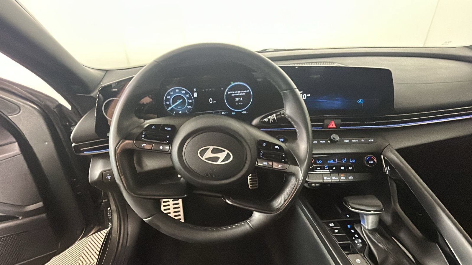 Used 2025 Hyundai Elantra SEL FWD image 18
