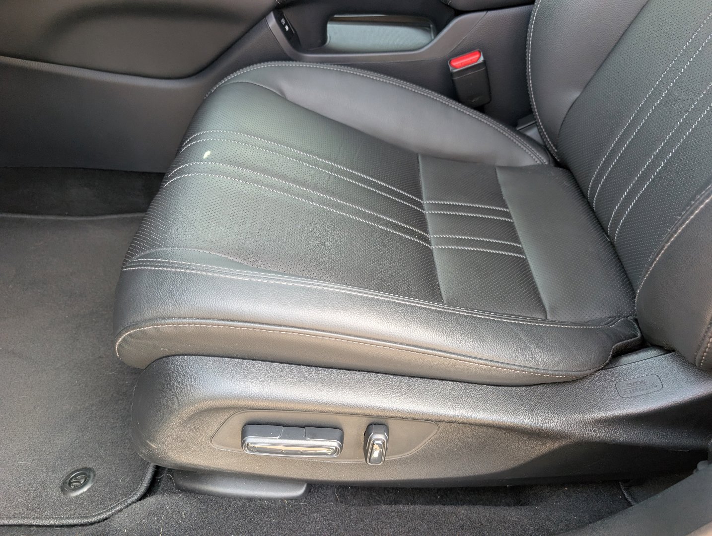 Used 2024 Honda HR-V EX-L image 19