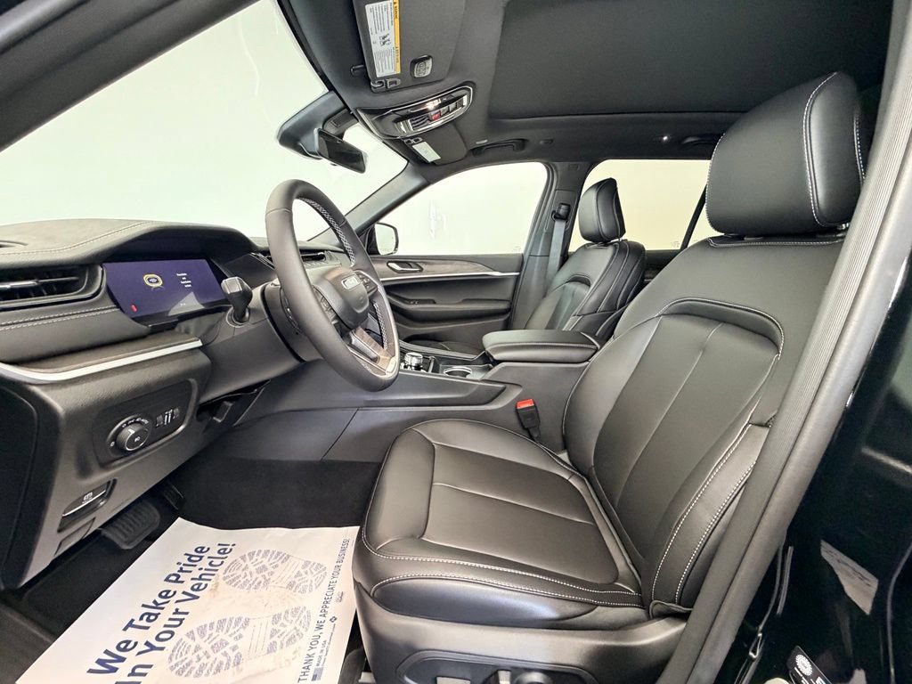 New 2026 Jeep Grand Cherokee Limited AWD/4WD image 3