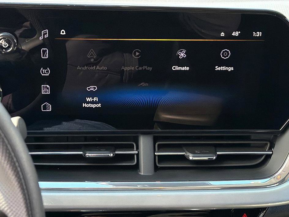 Used 2025 Chevrolet Trax LT image 11