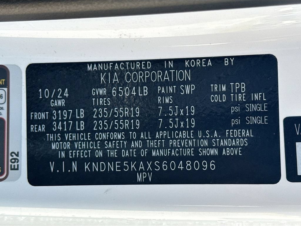Certified 2025 Kia Carnival SX FWD image 36