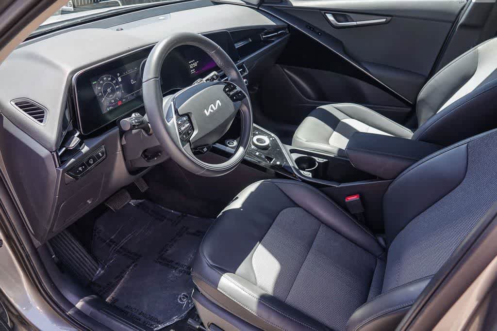 Certified 2024 Kia Niro Wind FWD image 16