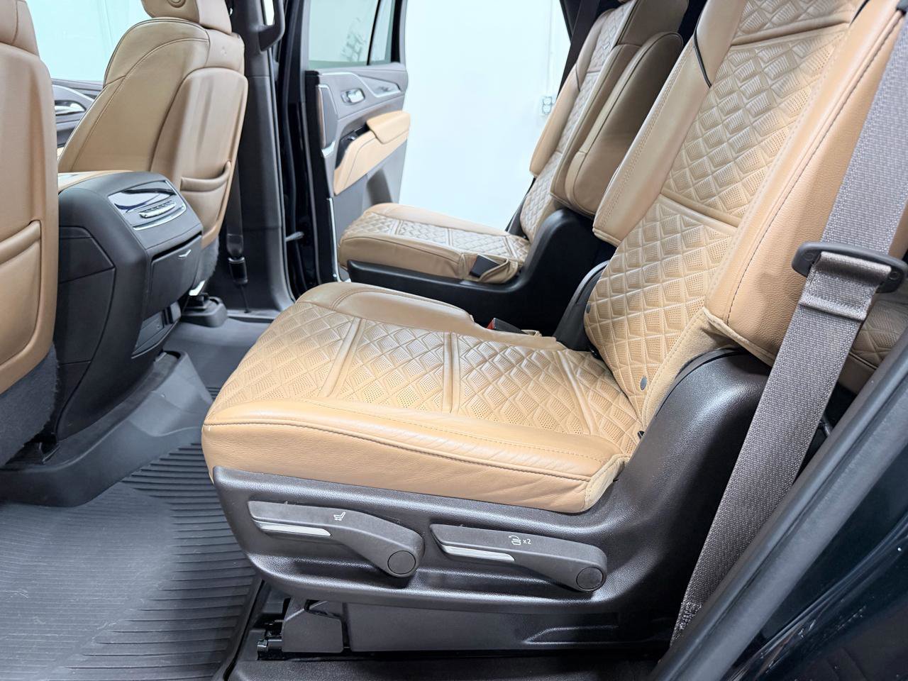 Used 2022 Cadillac Escalade Sport w/ Touring Package AWD/4WD image 34