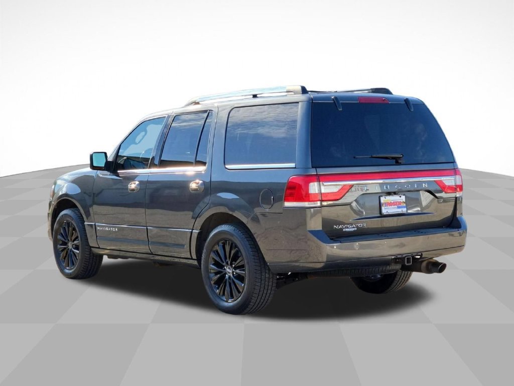 Used 2017 Lincoln Navigator Select AWD/4WD image 5