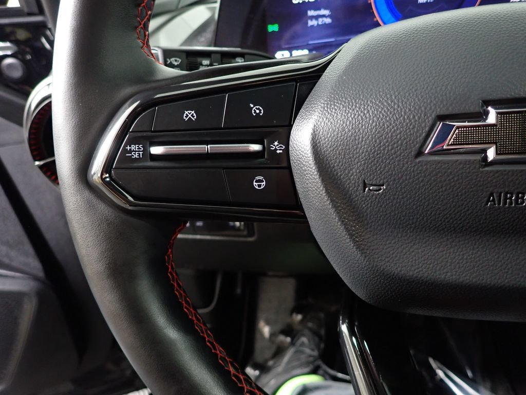 Used 2024 Chevrolet Equinox EV RS FWD image 28