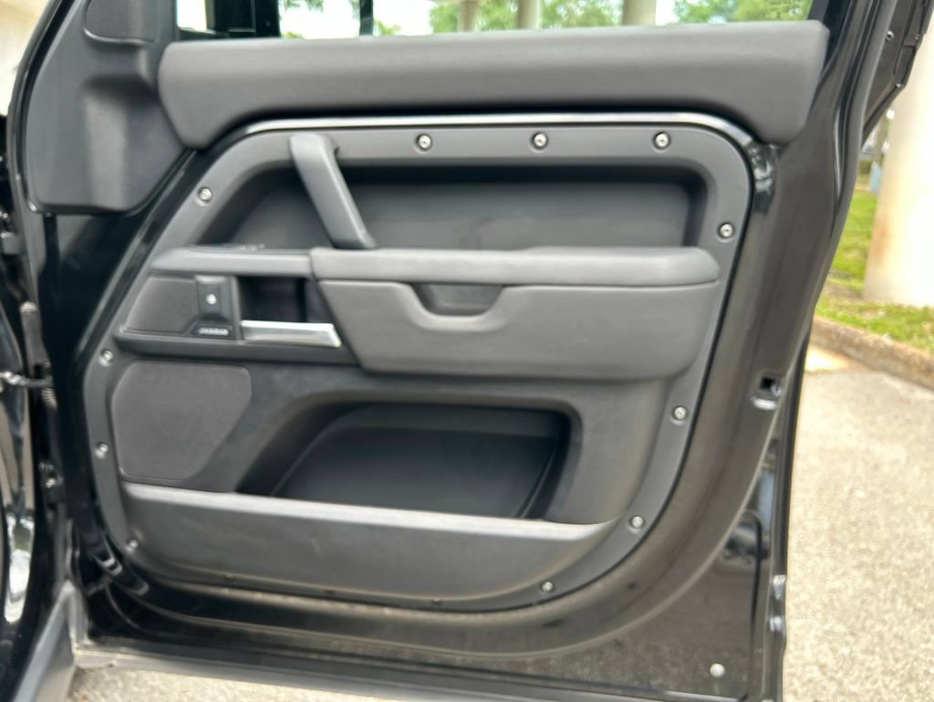 Used 2025 Land Rover Defender 110 S AWD/4WD image 25