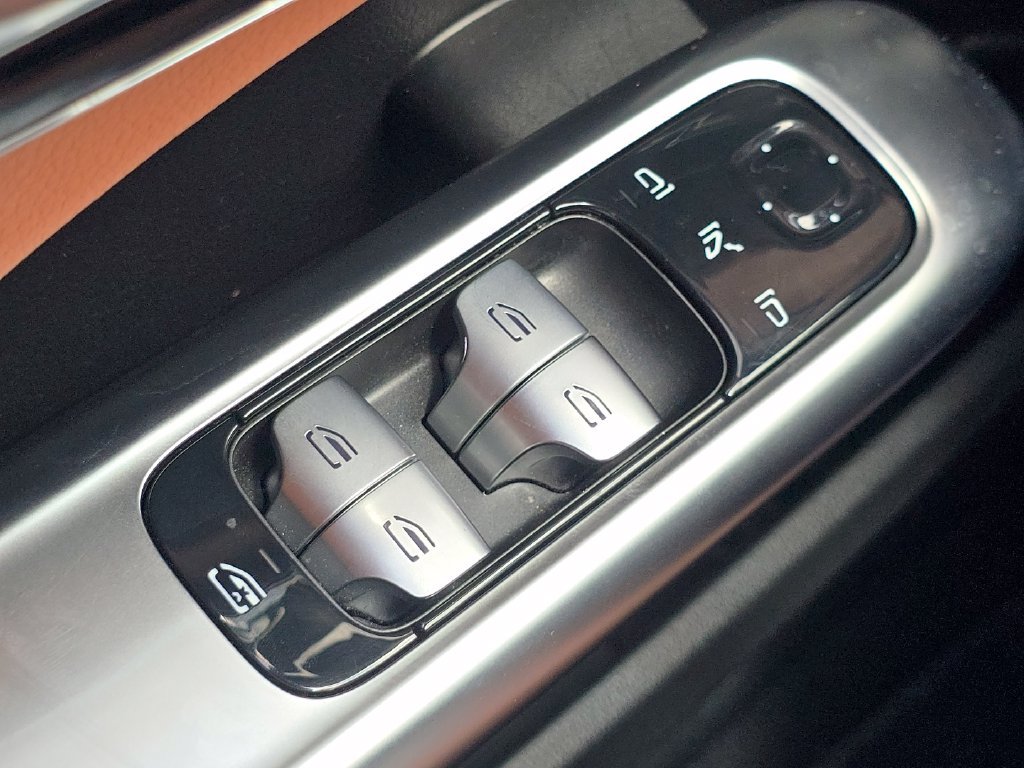 Certified 2026 Mercedes-Benz C 300 4MATIC Sedan image 28