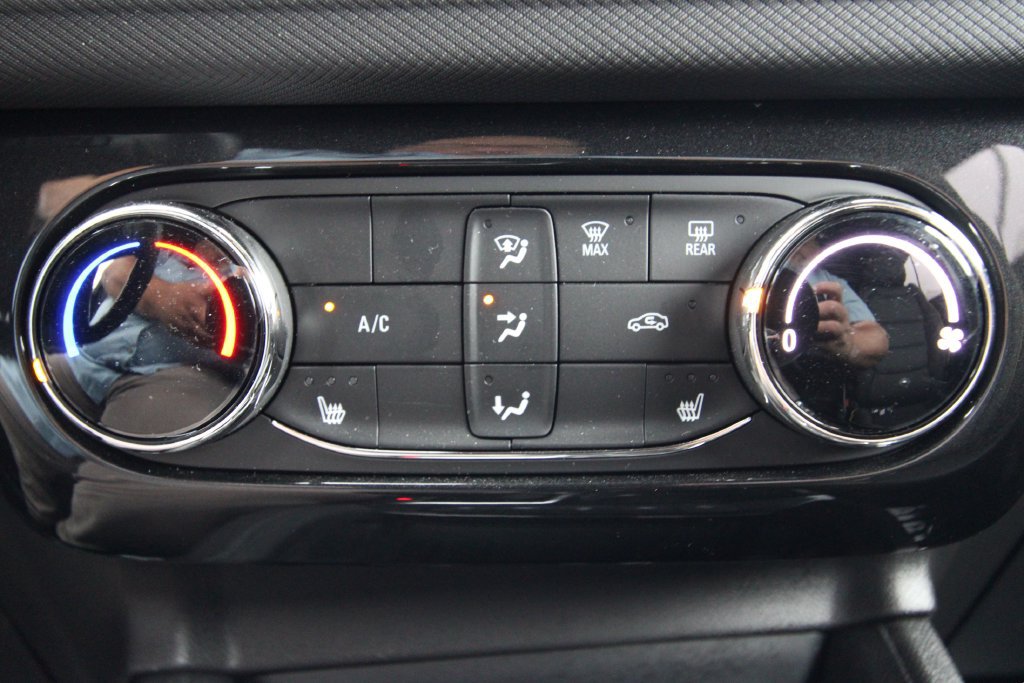 Used 2025 Chevrolet TrailBlazer ACTIV FWD image 28