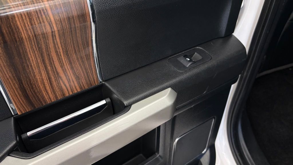 Used 2015 Ford F150 Lariat w/ Equipment Group 502A Luxury AWD/4WD image 18