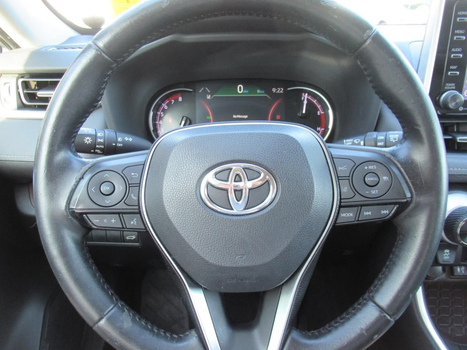 Used 2019 Toyota RAV4 Limited AWD/4WD image 24