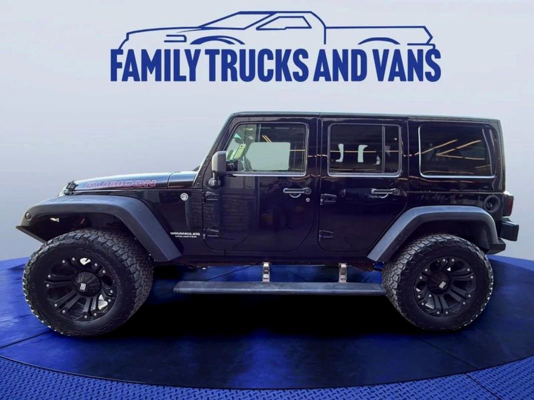 Used 2012 Jeep Wrangler Unlimited Rubicon w/ Connectivity Group image 2