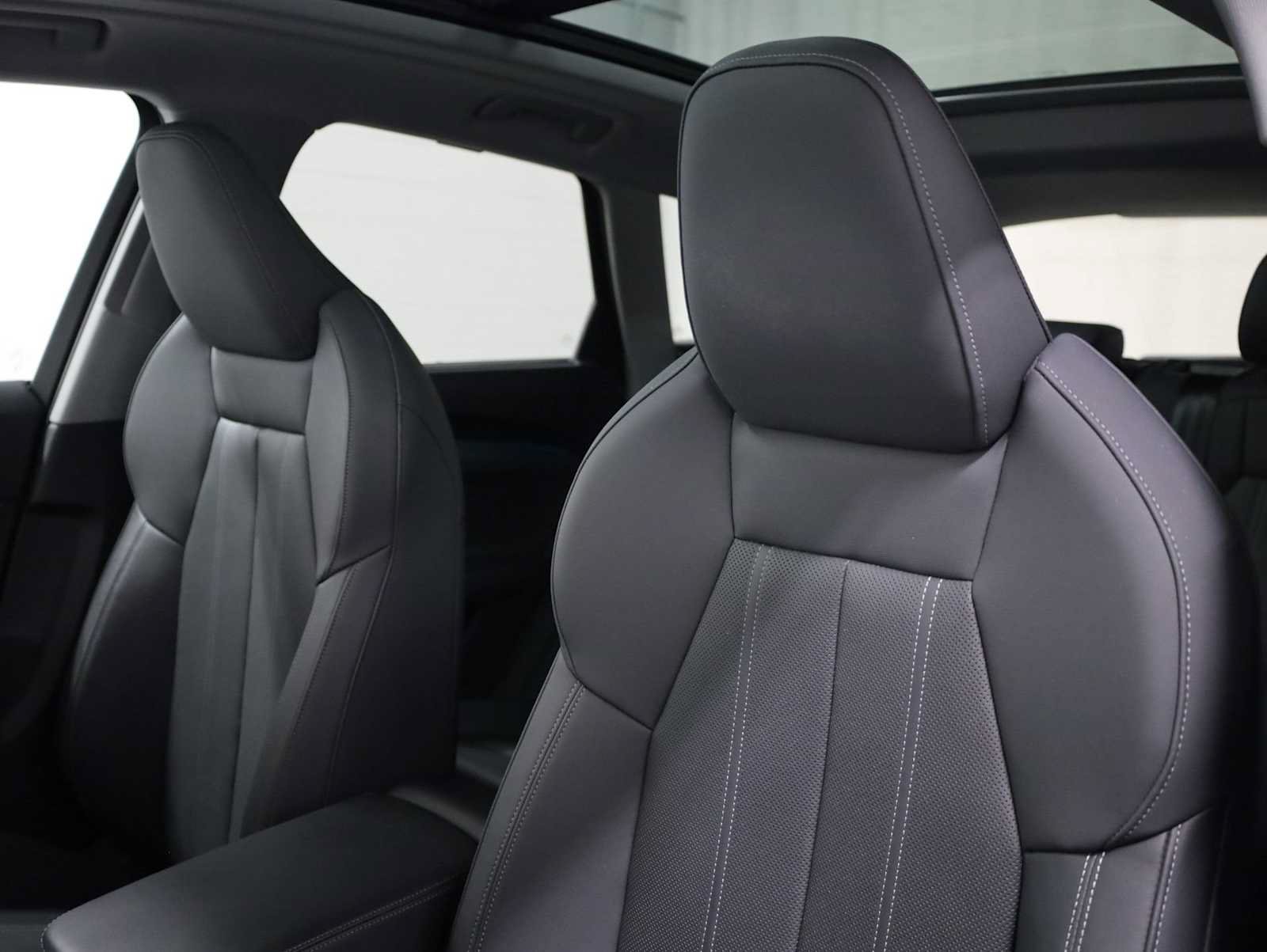 Certified 2025 Audi Q5 Premium Plus w/ Premium Plus AWD/4WD image 18