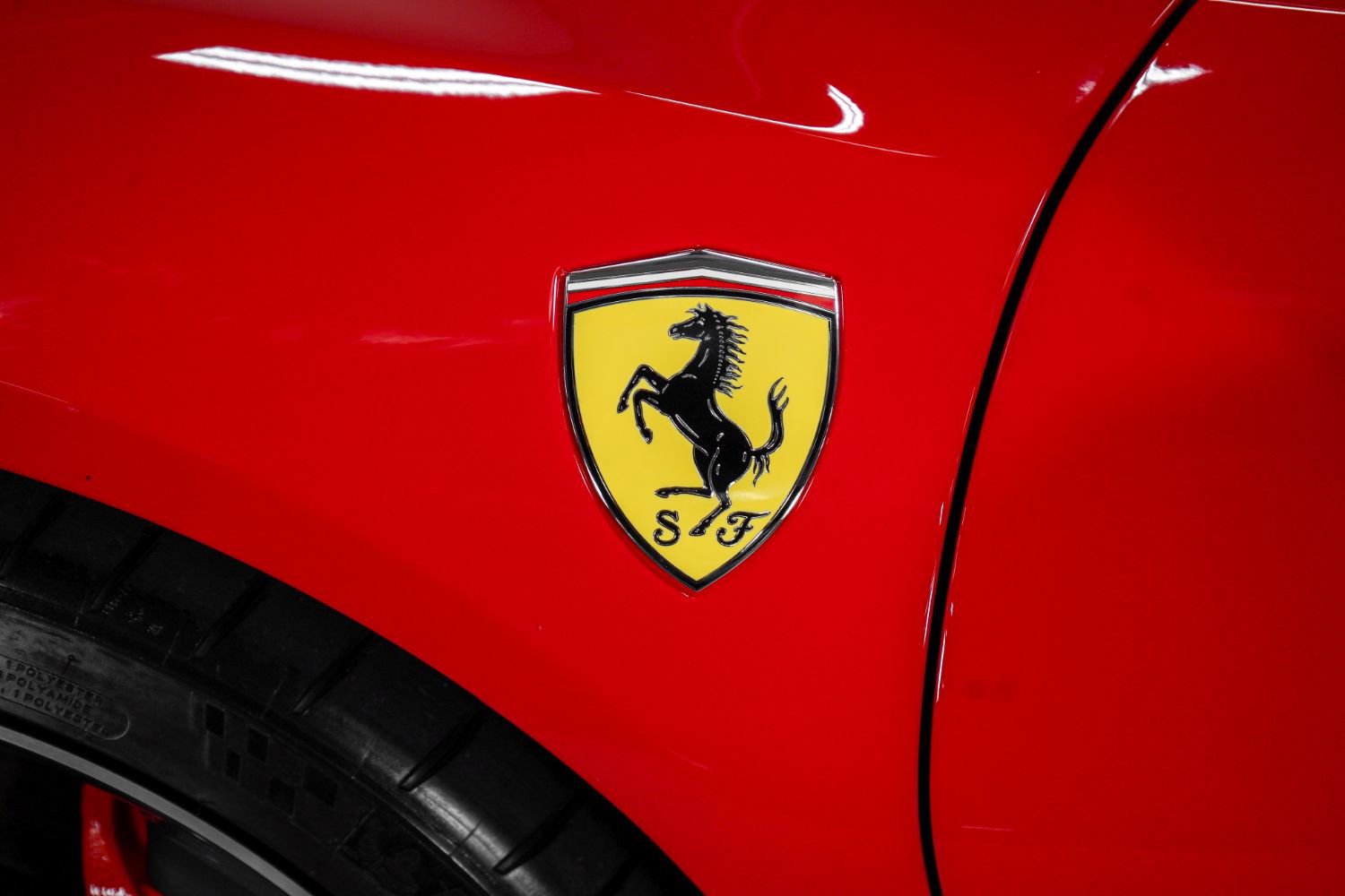 Used 2022 Ferrari SF90 Spider image 21