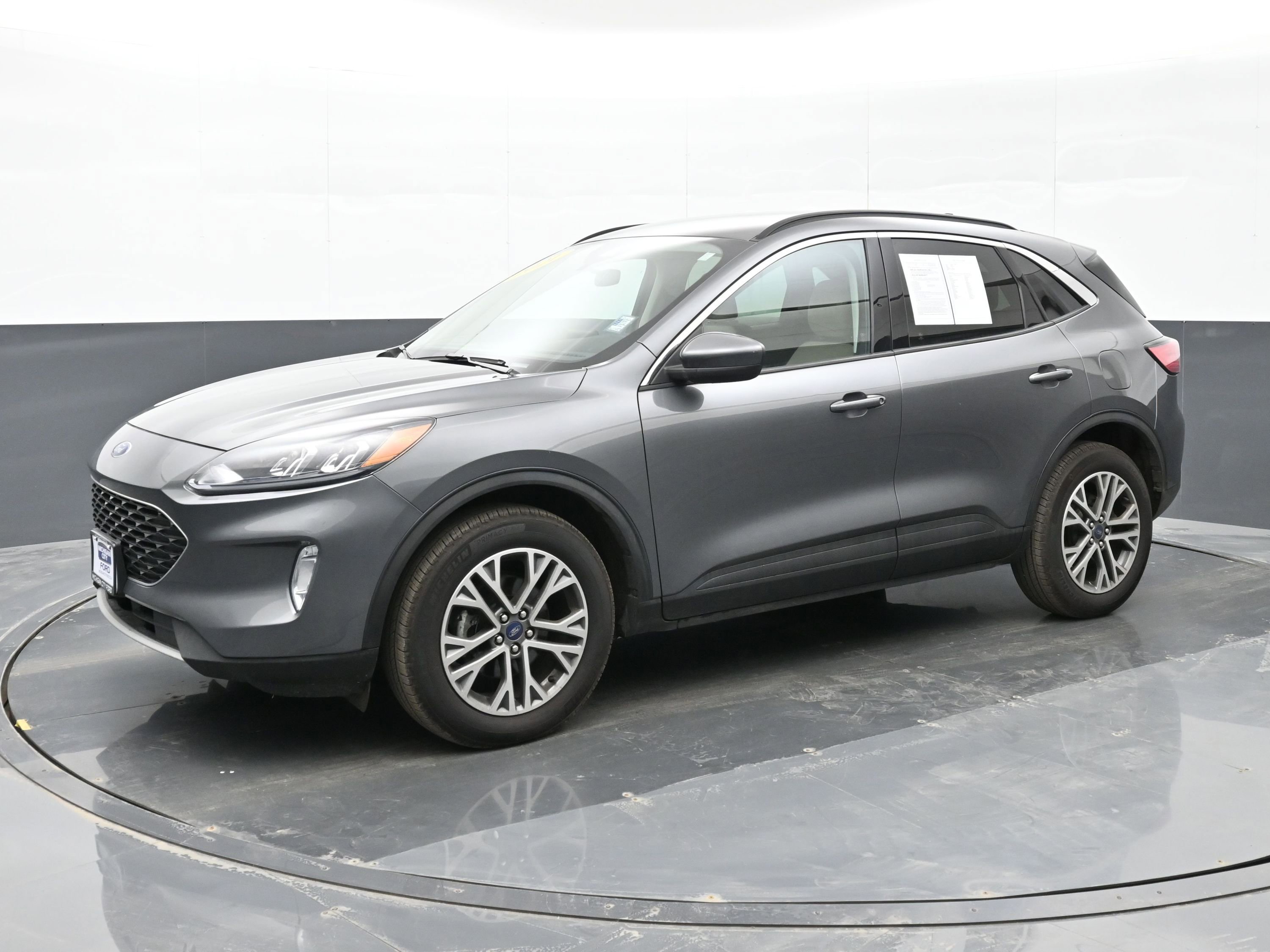 Used 2021 Ford Escape SEL image 4