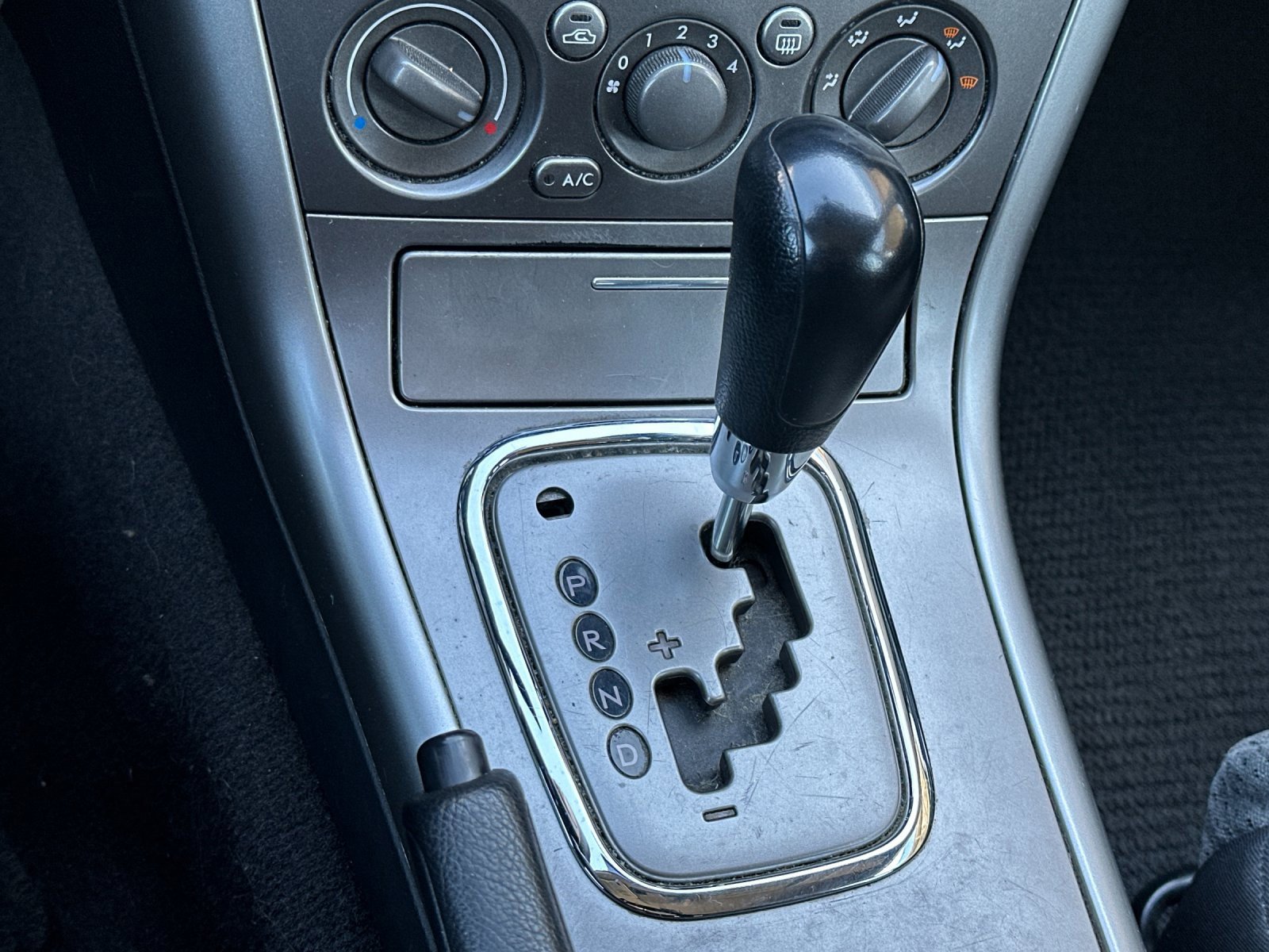 Used 2005 Subaru Outback 2.5i image 20