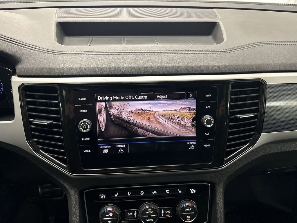 Used 2022 Volkswagen Atlas Cross Sport SEL R-Line image 47