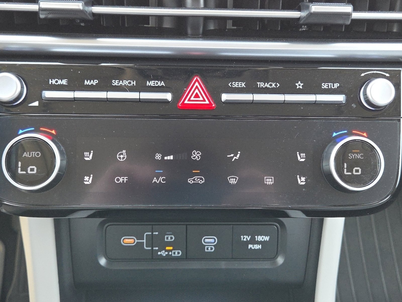 Used 2025 Hyundai Tucson Limited image 39