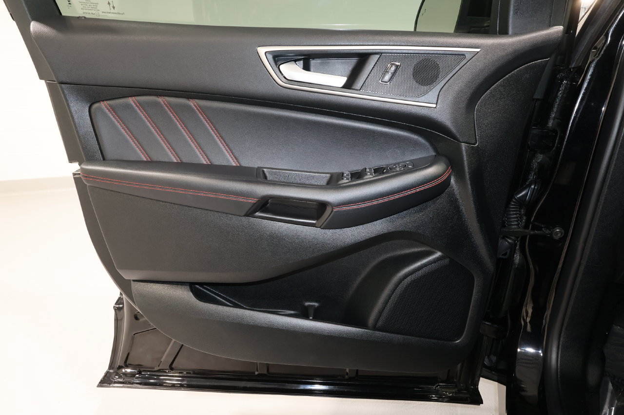 Used 2024 Ford Edge ST-Line AWD/4WD image 21