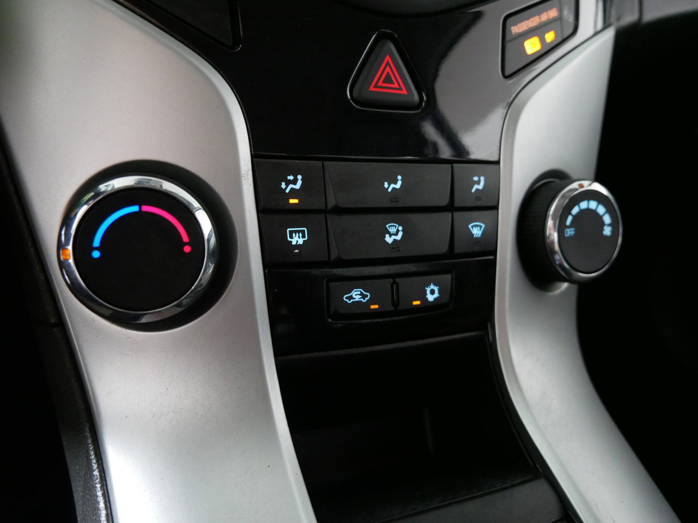 Used 2016 Chevrolet Cruze LS FWD image 23