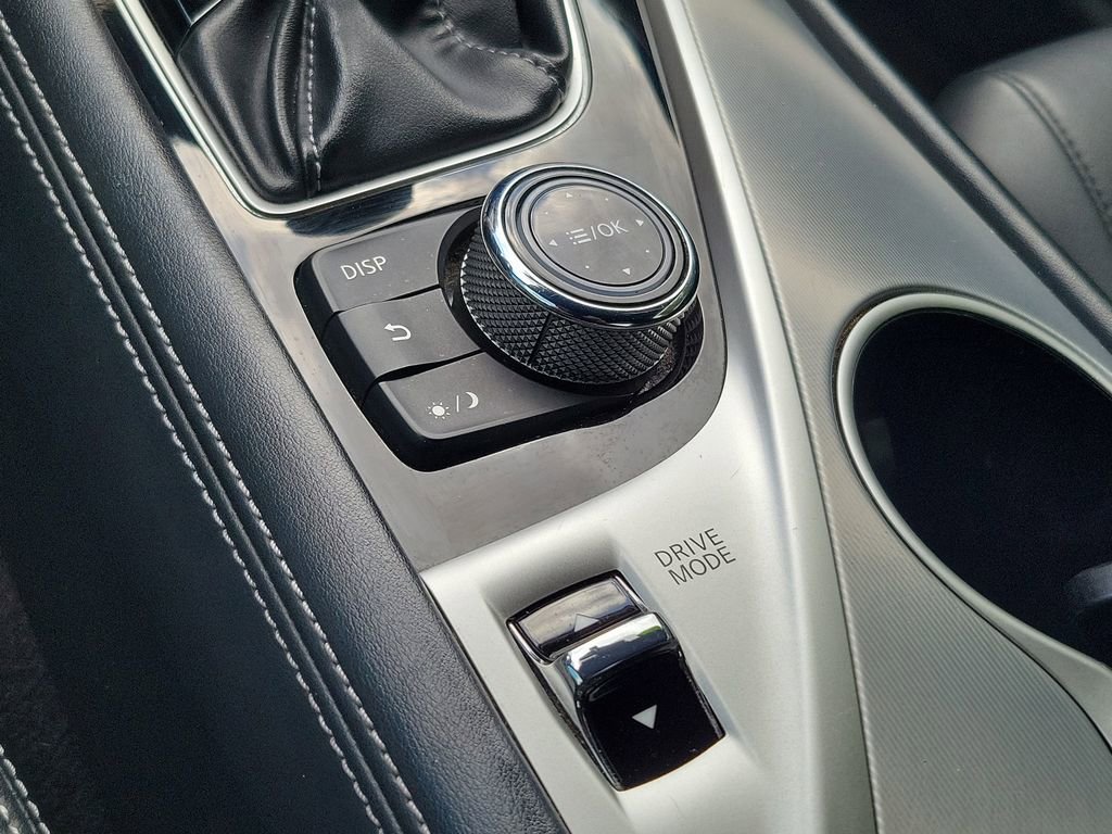 Used 2017 INFINITI Q60 w/ Cargo Package image 27