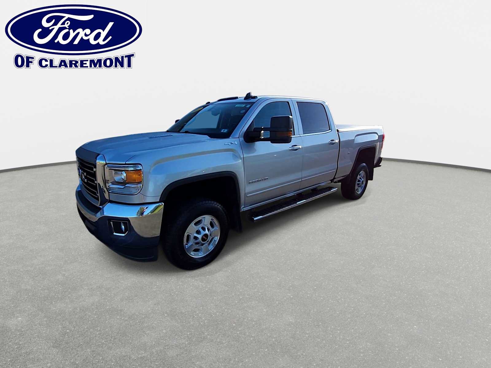 Used 2016 GMC Sierra 2500 SLE w/ SLE Preferred Package AWD/4WD image 4