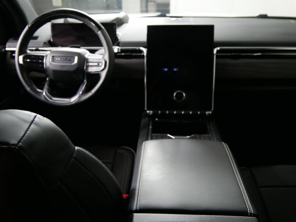 Used 2025 GMC Sierra EV Denali AWD/4WD image 21