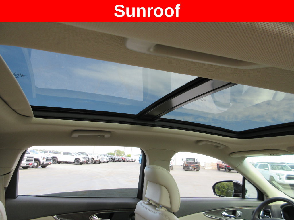 Used 2016 Lincoln MKX Select w/ Select Plus Package FWD image 15