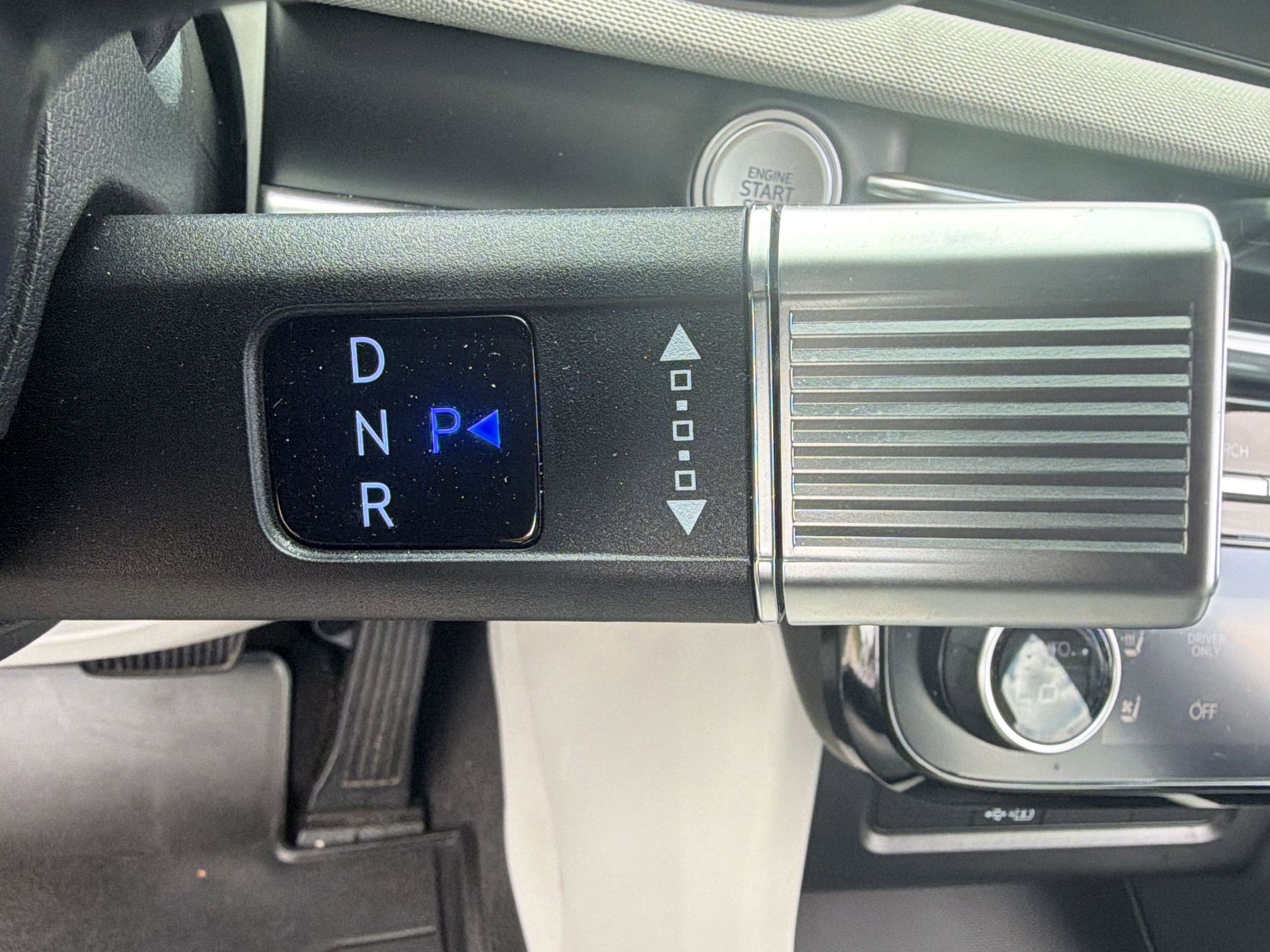 Certified 2025 Hyundai Tucson Limited AWD/4WD image 18