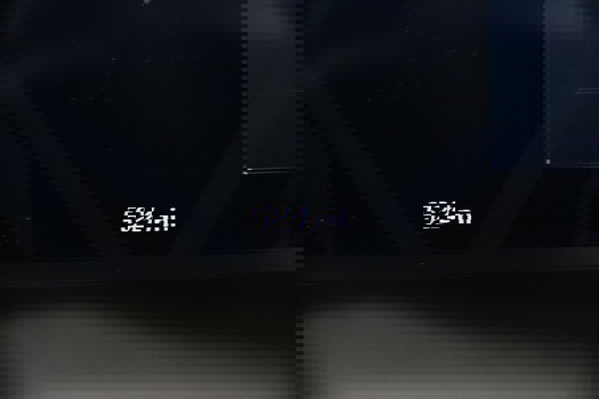 Used 2024 Chevrolet Corvette Stingray Premium Conv w/ Stealth Interior Trim Package image 21