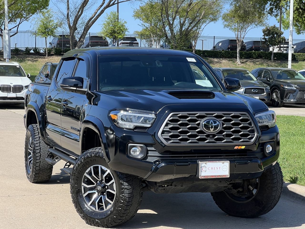 Used 2023 Toyota Tacoma TRD Sport w/ TRD Premium Sport Package image 2