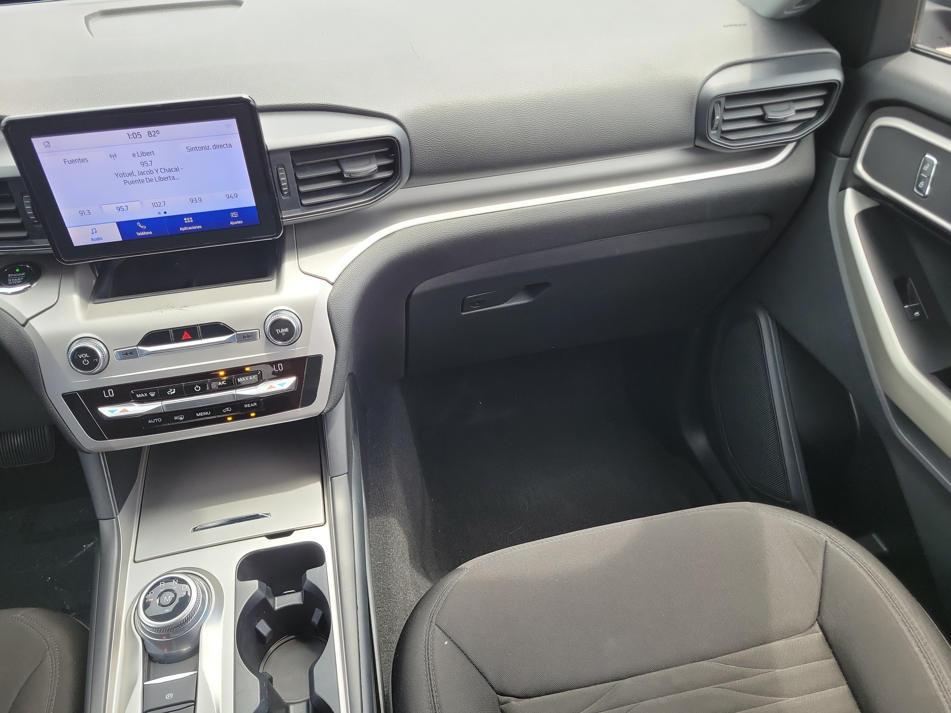 Used 2020 Ford Explorer XLT RWD image 17