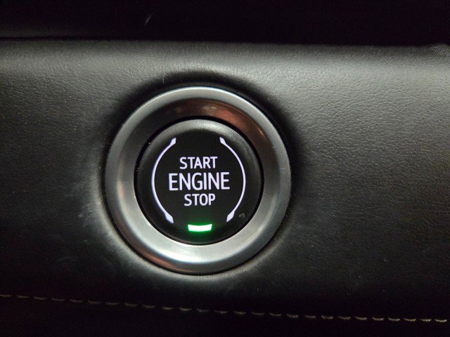 Used 2023 Cadillac Escalade ESV Sport Platinum w/ LPO, ONYX Package image 46