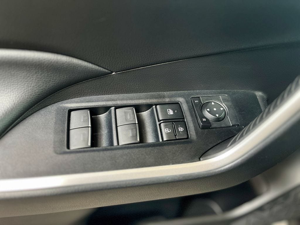 Used 2022 Toyota RAV4 SE w/ Convenience Package AWD/4WD image 77