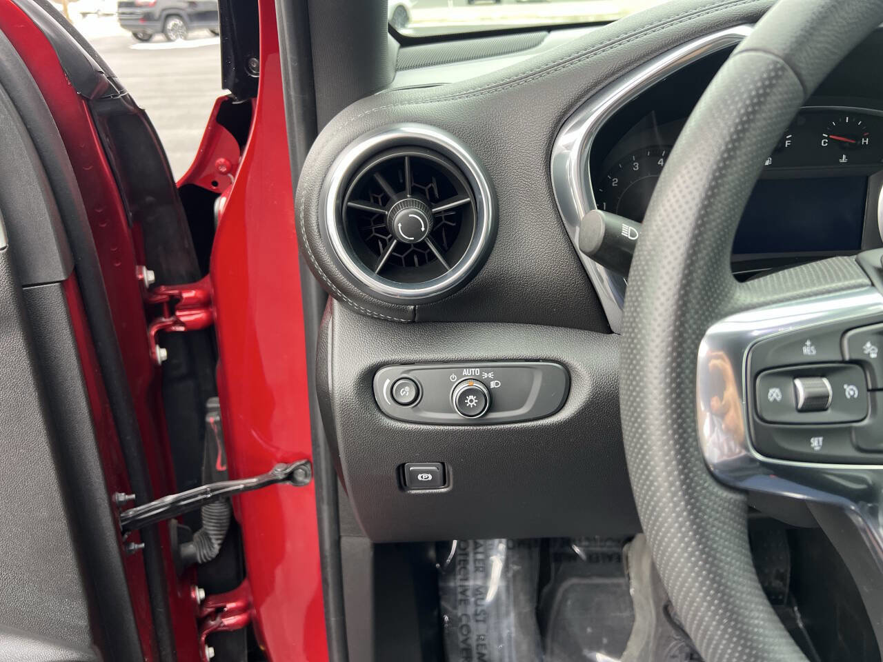 Used 2021 Chevrolet Blazer LT image 17