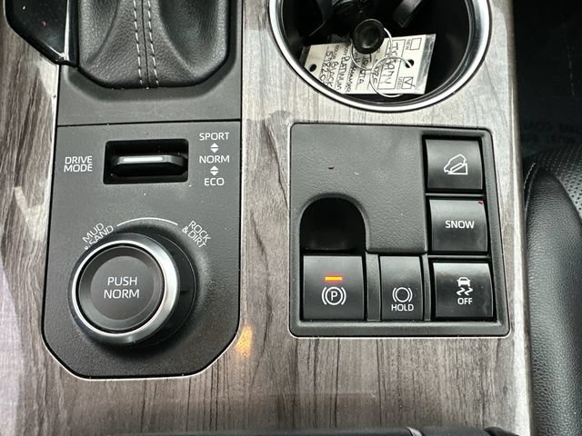 Certified 2025 Toyota Highlander Platinum AWD/4WD image 37