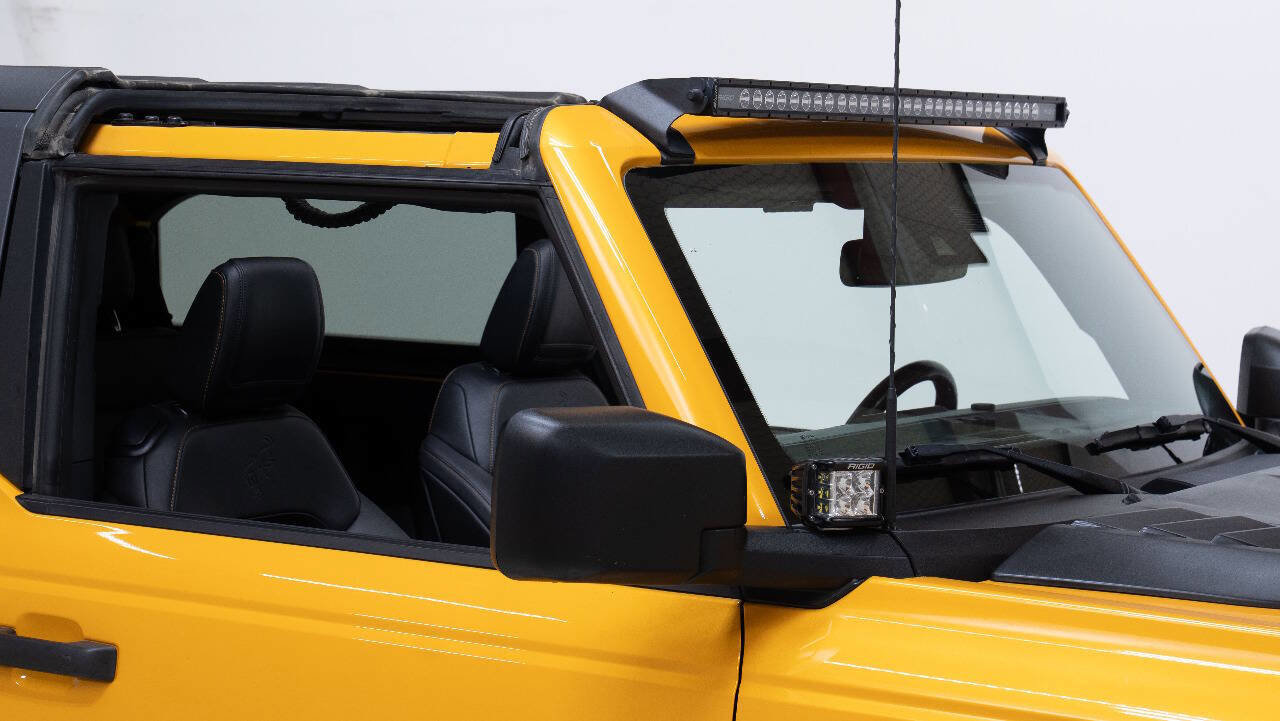 Used 2021 Ford Bronco Badlands image 9