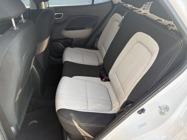 Used 2021 Hyundai Venue SEL FWD image 22