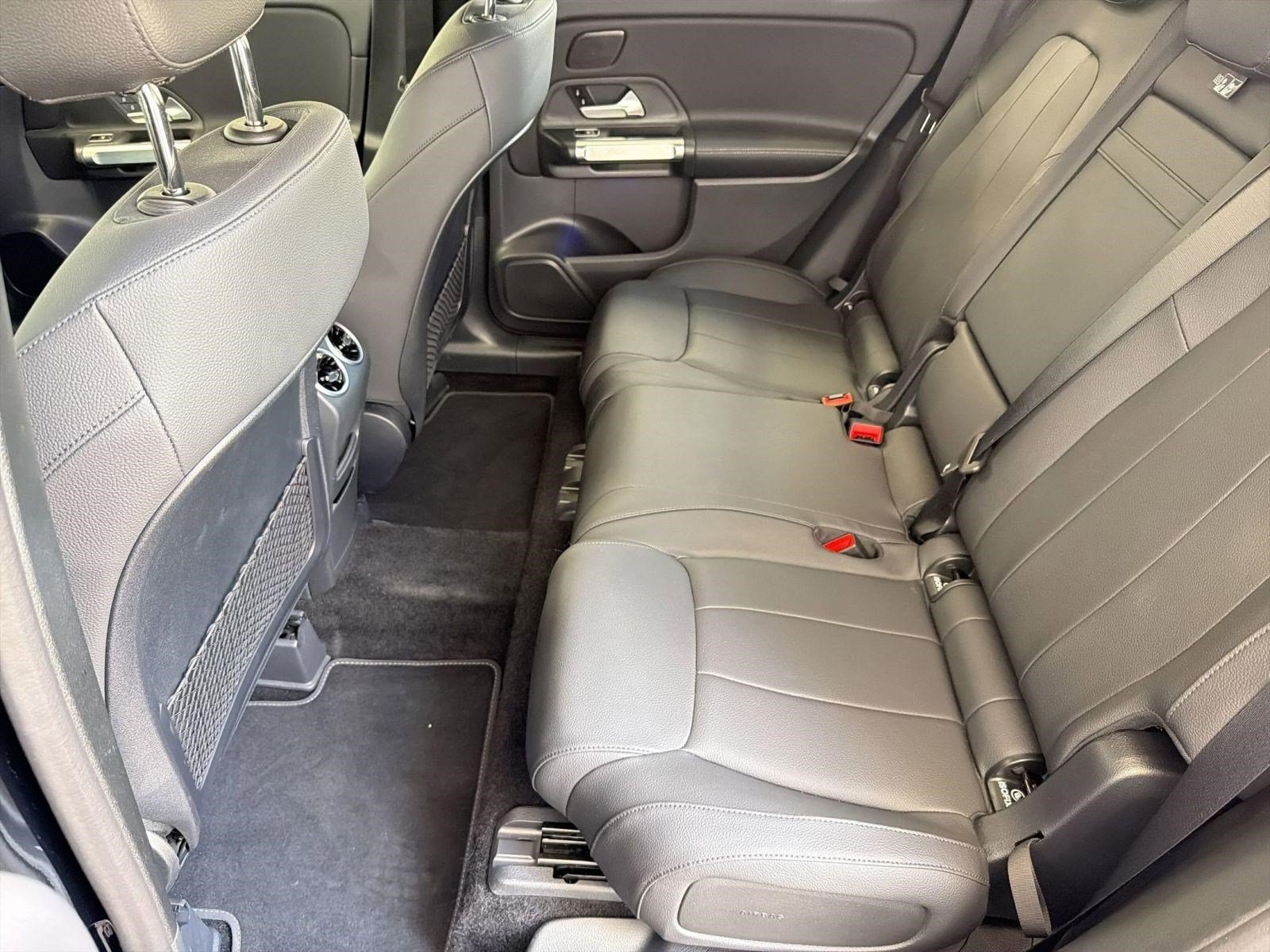 Used 2026 Mercedes-Benz GLB 250 4MATIC image 15