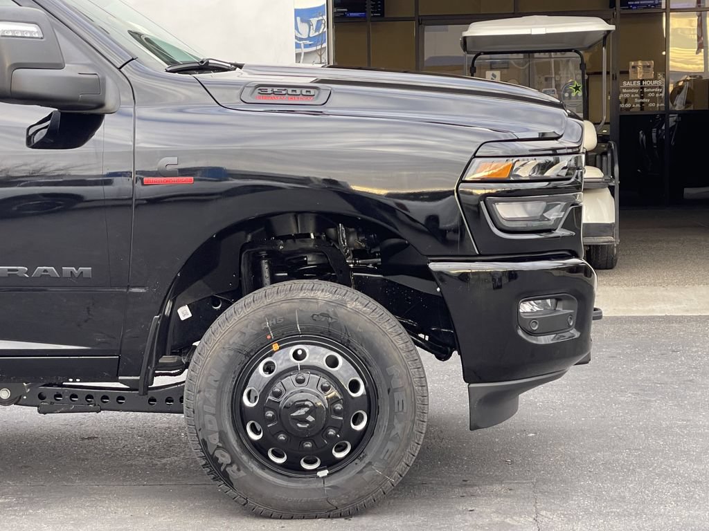 New 2026 RAM 3500 Big Horn AWD/4WD image 6